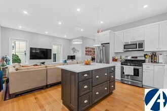 25 Chilcott Pl in Boston, MA - Building Photo - Building Photo