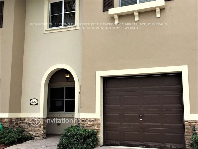 8910 SW 220th Ln in Cutler Bay, FL - Building Photo - Building Photo