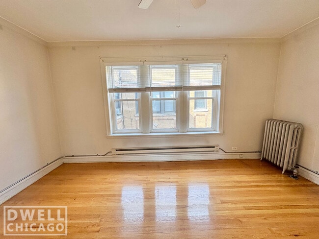 4208 N Clark St, Unit 1 in Chicago, IL - Building Photo - Building Photo