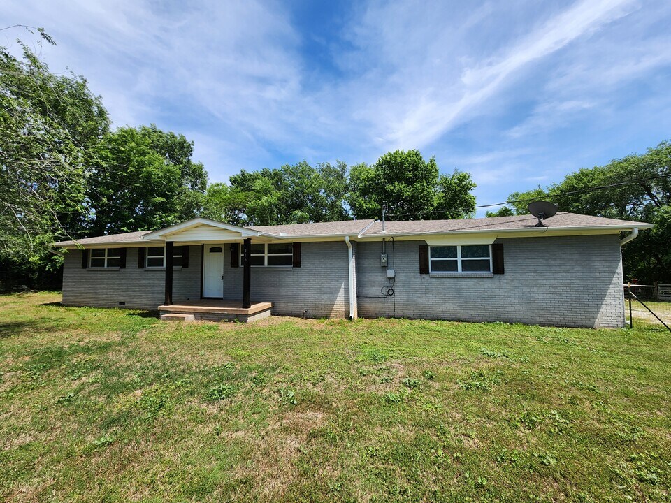 416 S Main St in Ada, OK - Building Photo