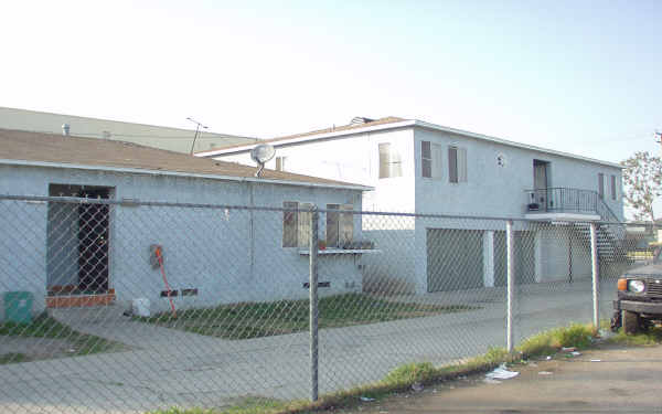 2350--2354 E El Segundo Blvd in Compton, CA - Building Photo