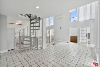 114 Fleet St in Marina Del Rey, CA - Building Photo - Building Photo