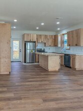 7735 SE 77th Pl in Portland, OR - Building Photo - Building Photo