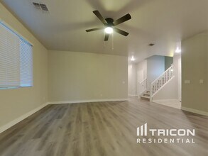 16221 W La Ventilla Way in Goodyear, AZ - Building Photo - Building Photo