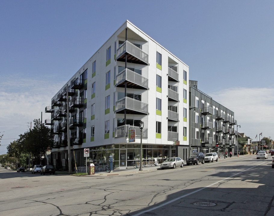 Dwell Bay View in Milwaukee, WI - Building Photo