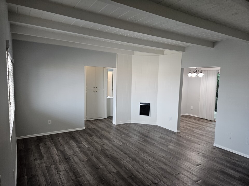 2123 Harriman Ln, Unit 3 in Redondo Beach, CA - Building Photo