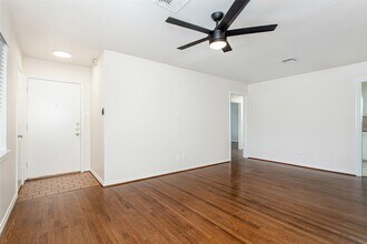 6908 Wake Forrest Dr in Dallas, TX - Building Photo - Building Photo