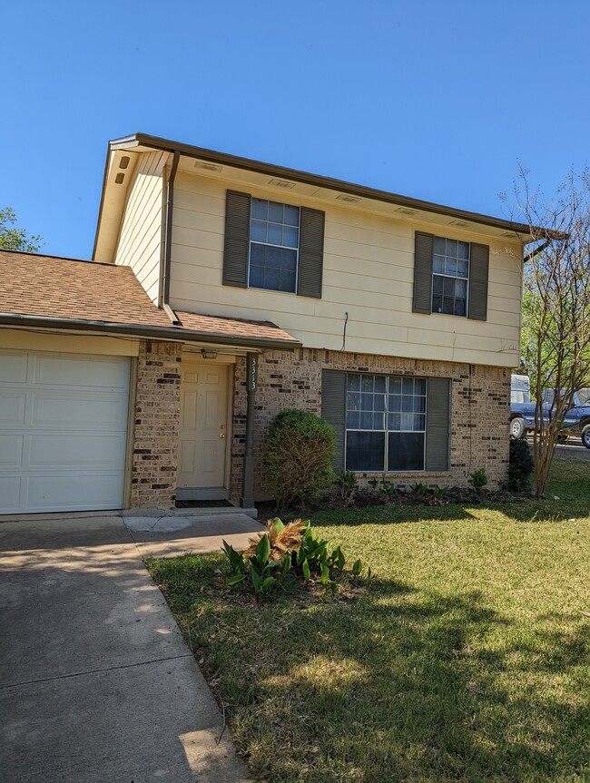property at 3313 Turnabout Loop
