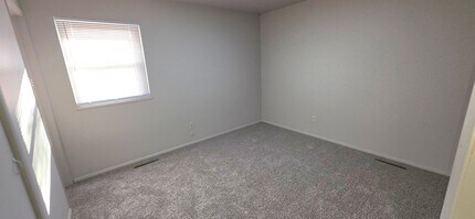 2545 S Ingram Mill Rd in Springfield, MO - Building Photo - Building Photo