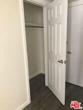7045 Hawthorn Ave in Los Angeles, CA - Building Photo - Building Photo