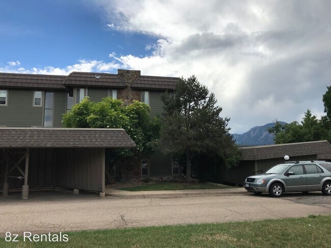 3050 Corona Trl in Boulder, CO - Foto de edificio - Building Photo