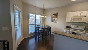 7340 Skillman St in Dallas, TX - Building Photo
