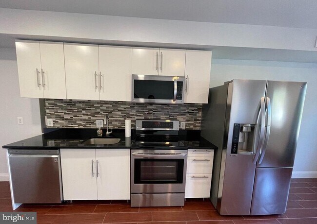 property at 615 N 11th St