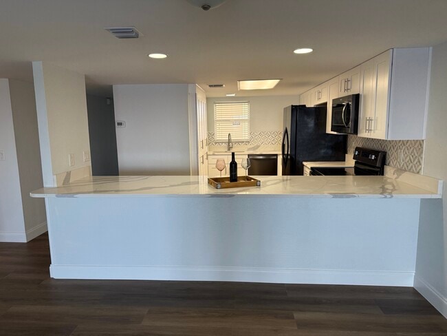 property at 3131 S Ridgewood Ave