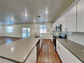 712 Terrain Star Ave in North Las Vegas, NV - Building Photo - Building Photo