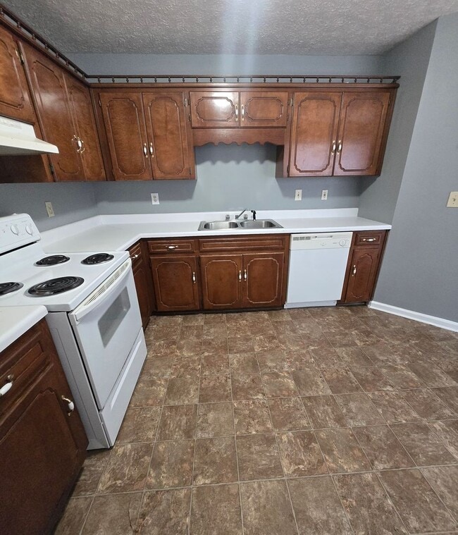 5378 Whisperwood Ct in Anniston, AL - Building Photo - Building Photo