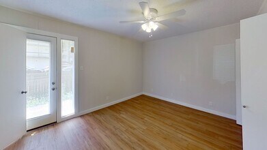 The Willows in Austin, TX - Building Photo - Building Photo