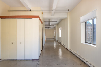 Riverside Lofts in Milwaukee, WI - Building Photo - Interior Photo