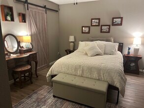 3340 S Parkside Dr, Unit Cozy Condo in Tempe, AZ - Building Photo - Building Photo