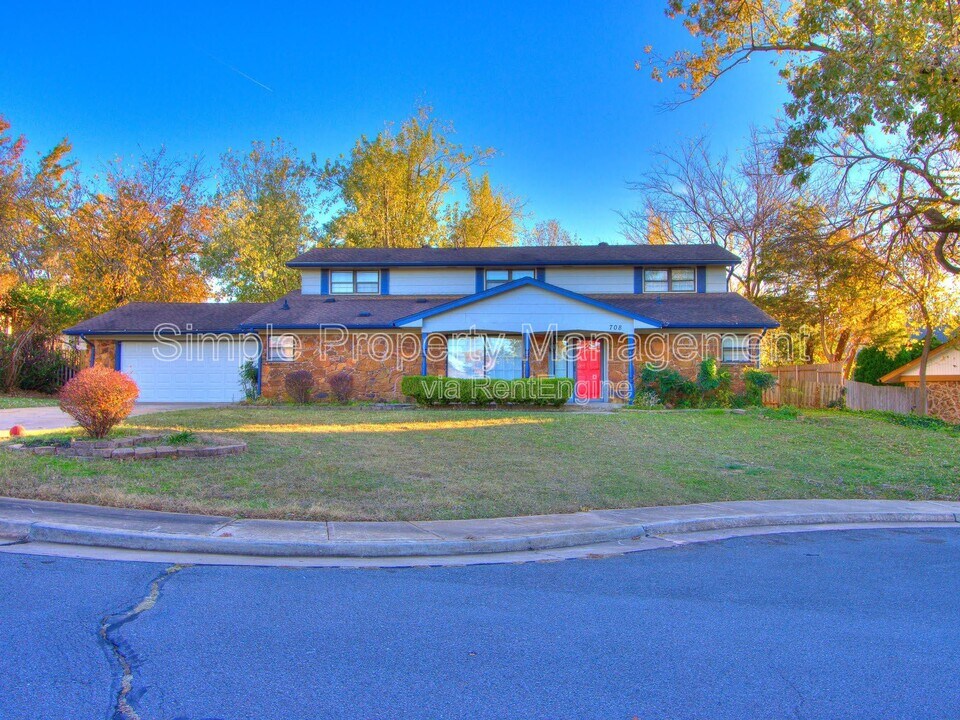 708 Rock Hollow Rd in Edmond, OK - Building Photo