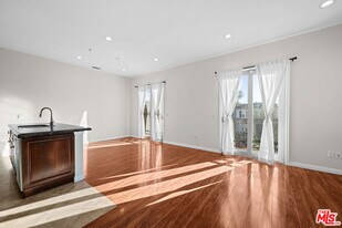 6069 Horner St in Los Angeles, CA - Building Photo