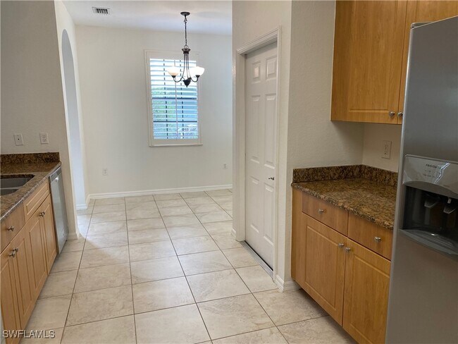 15270 Summit Pl Cir in Naples, FL - Building Photo - Building Photo