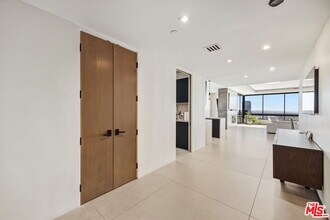 10350 Wilshire Blvd in Los Angeles, CA - Building Photo - Building Photo