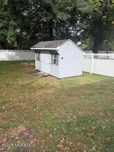 11 Applebey St in Eatontown, NJ - Building Photo - Building Photo