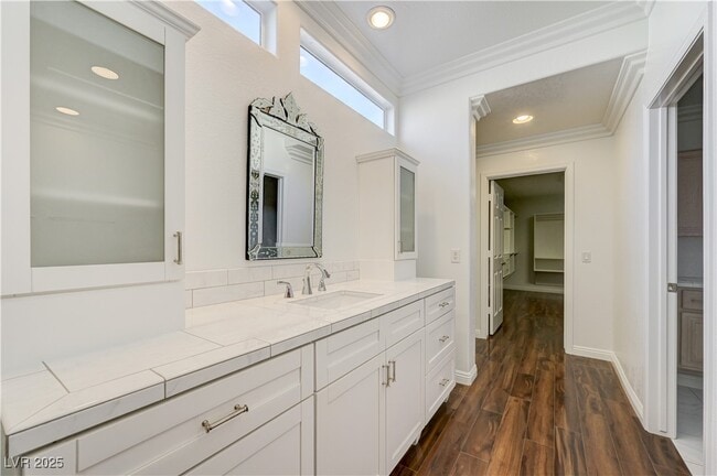 property at 2505 Palmridge Dr