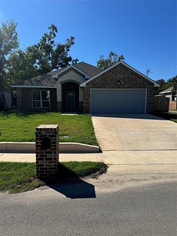 1615 Jones St in Greenville, TX - Building Photo