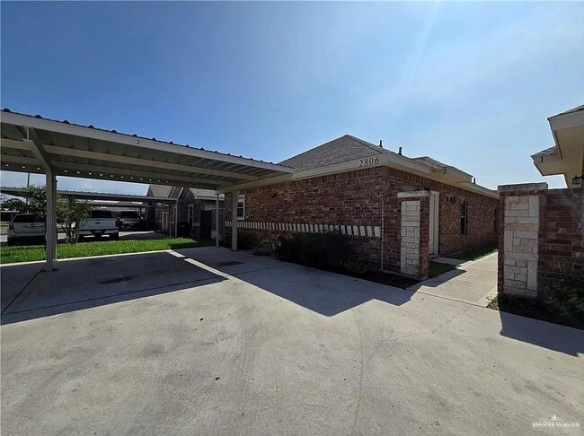 property at 2806 E Eisenhower Ave