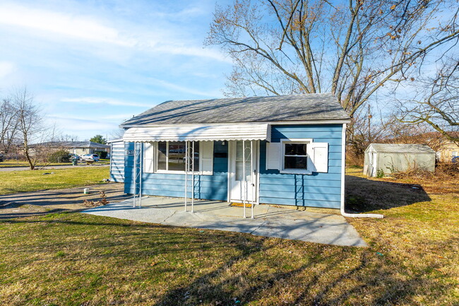 1635 Elaine Rd in Columbus, OH - Building Photo - Building Photo
