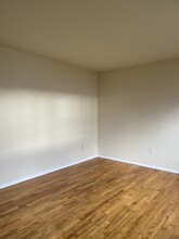 7 Raymond Pl in Danbury, CT - Building Photo - Building Photo