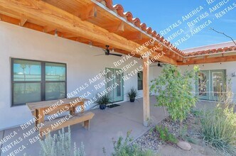 1017 N Queen Ave in Tucson, AZ - Building Photo - Building Photo