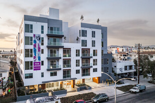 The Hummingbird LA Apartments