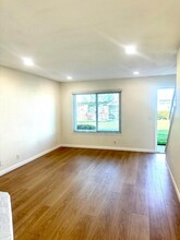 19847 Claremont Ln in Huntington Beach, CA - Building Photo - Building Photo