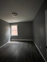 52 Rosa Park Blvd, Unit 1 in Paterson, NJ - Building Photo - Building Photo