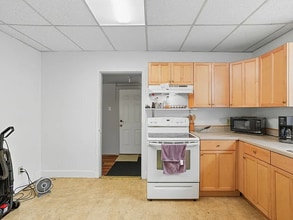 911 E Illinois Ave in Spokane, WA - Building Photo - Building Photo