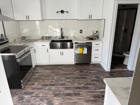 3 Keller Ave in Enfield, CT - Building Photo