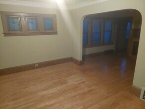 3129 N Newhall St in Milwaukee, WI - Building Photo - Building Photo