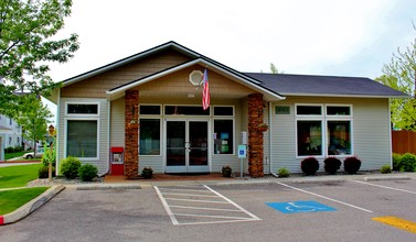 Deerfield Apartments in Veradale, WA - Foto de edificio - Building Photo