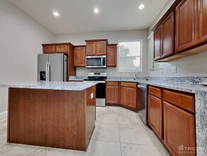 1630 Robertson St in Lakeland, FL - Foto de edificio - Building Photo