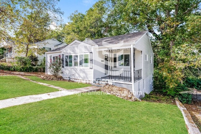 8228 10th Ave S in Birmingham, AL - Foto de edificio - Building Photo