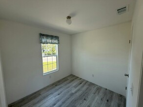 2 Temple Ave in Fort Pierce, FL - Building Photo - Building Photo