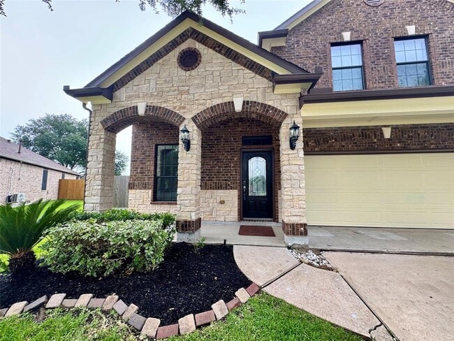 13102 Southern Way Ln in Pearland, TX - Foto de edificio - Building Photo