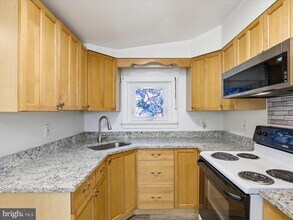807 Beach Ave in North Beach, MD - Building Photo - Building Photo