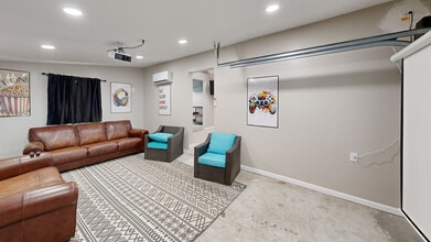 9 Birch Dr in Webster, MA - Building Photo - Building Photo