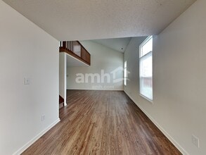 1676 Sweetwater Ln in Greenfield, IN - Building Photo - Building Photo