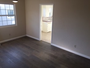 4325 Bancroft St in San Diego, CA - Building Photo - Interior Photo