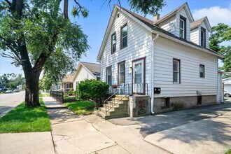 355 N Hickory St-Unit -1 in Joliet, IL - Building Photo - Building Photo